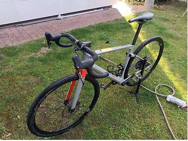 BMC URS ONE Carbon Gravel Bike