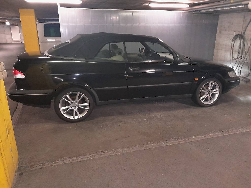 Saab 900 2.0T für Ersatzteile oder zur Reparatur