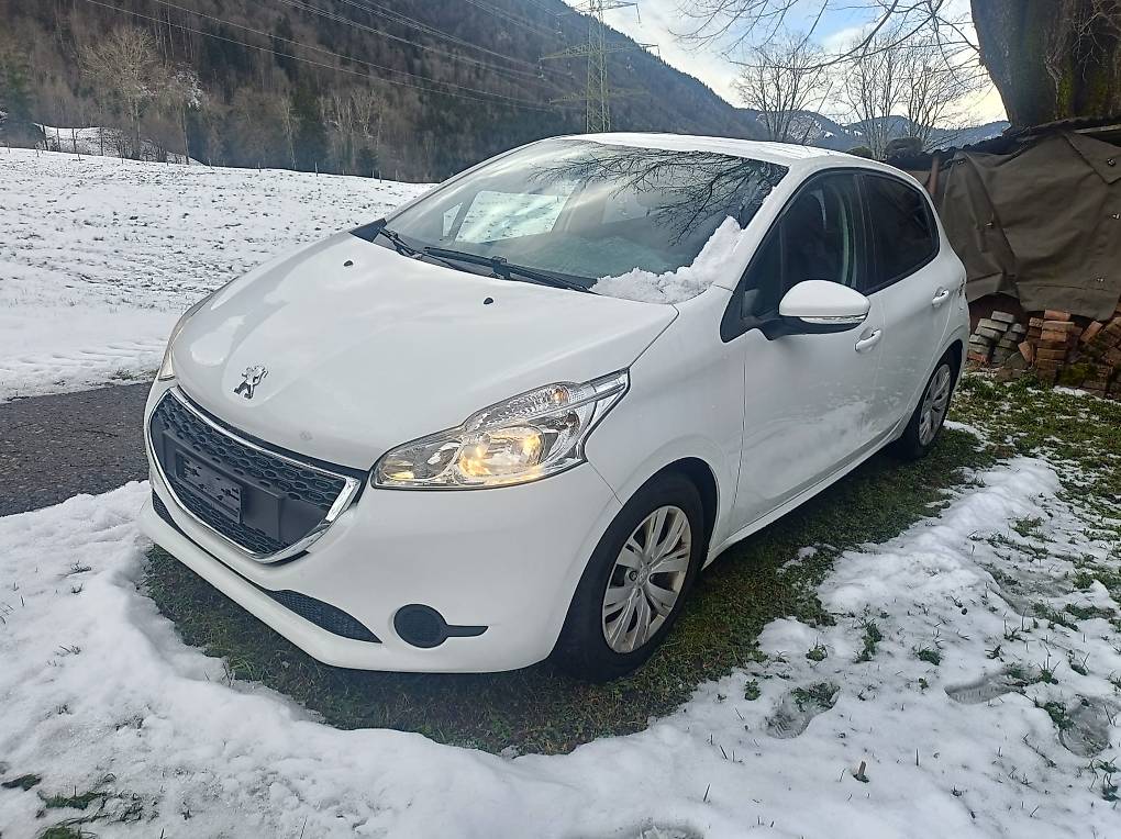 Peugeot 208, weiss
