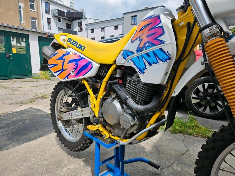 Suzuki DR 350 S