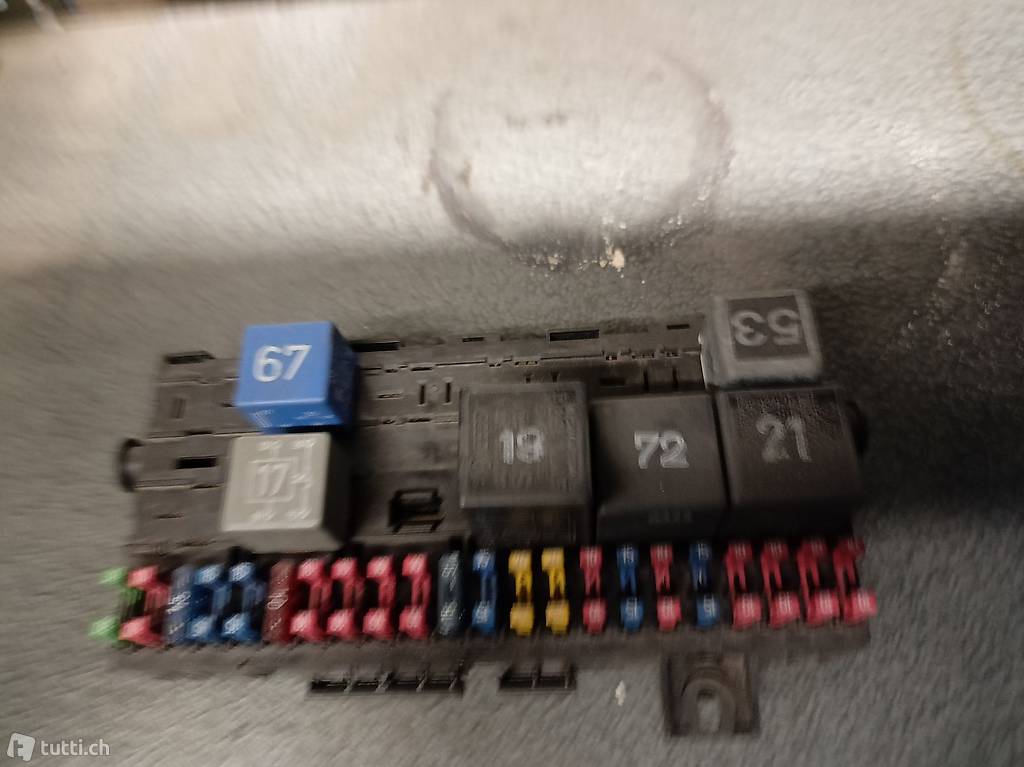 Fuse box VW Golf 16v
