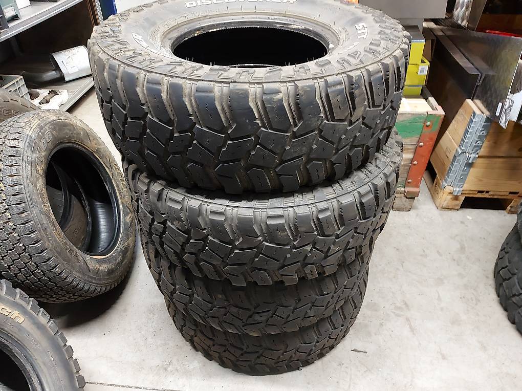 Reifen Cooper Discoverer STT 265/75 R16