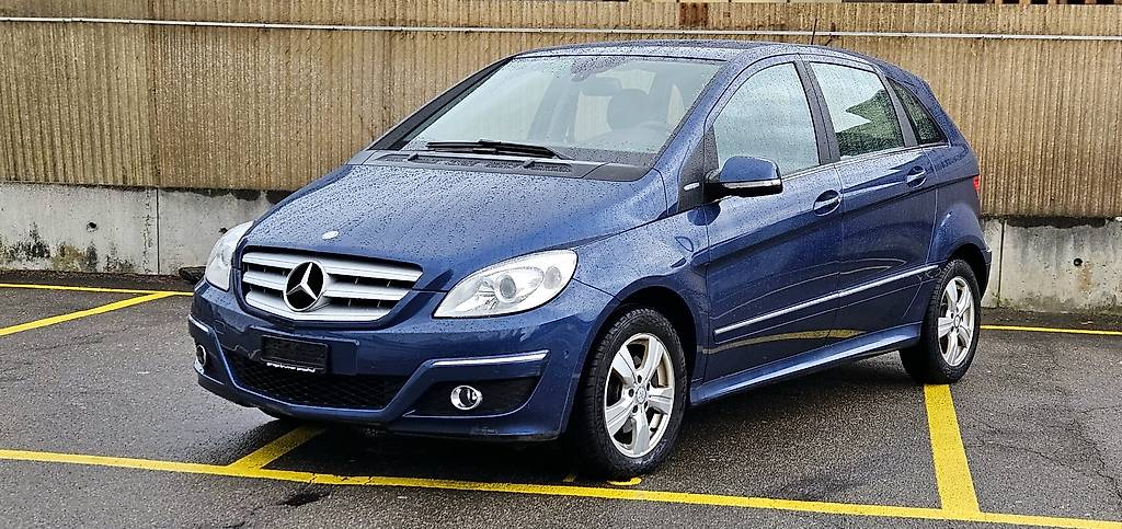 Mercedes-Benz B 180 BlueEFFICIENCY * Automat