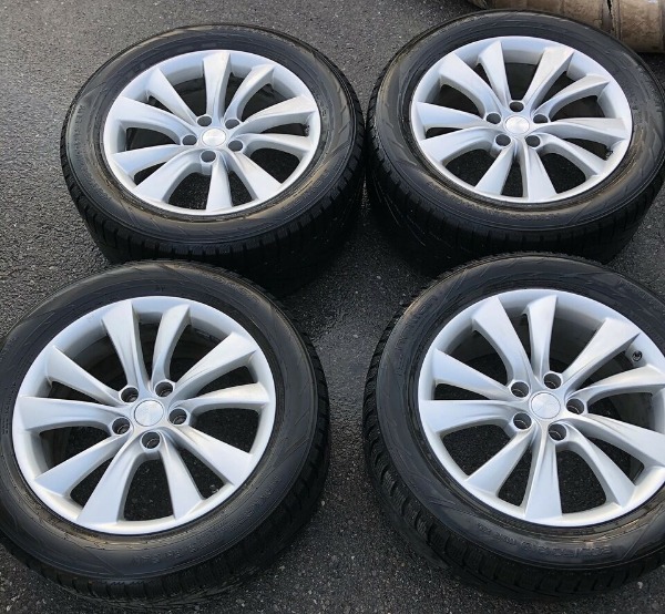 Tesla Model X rims