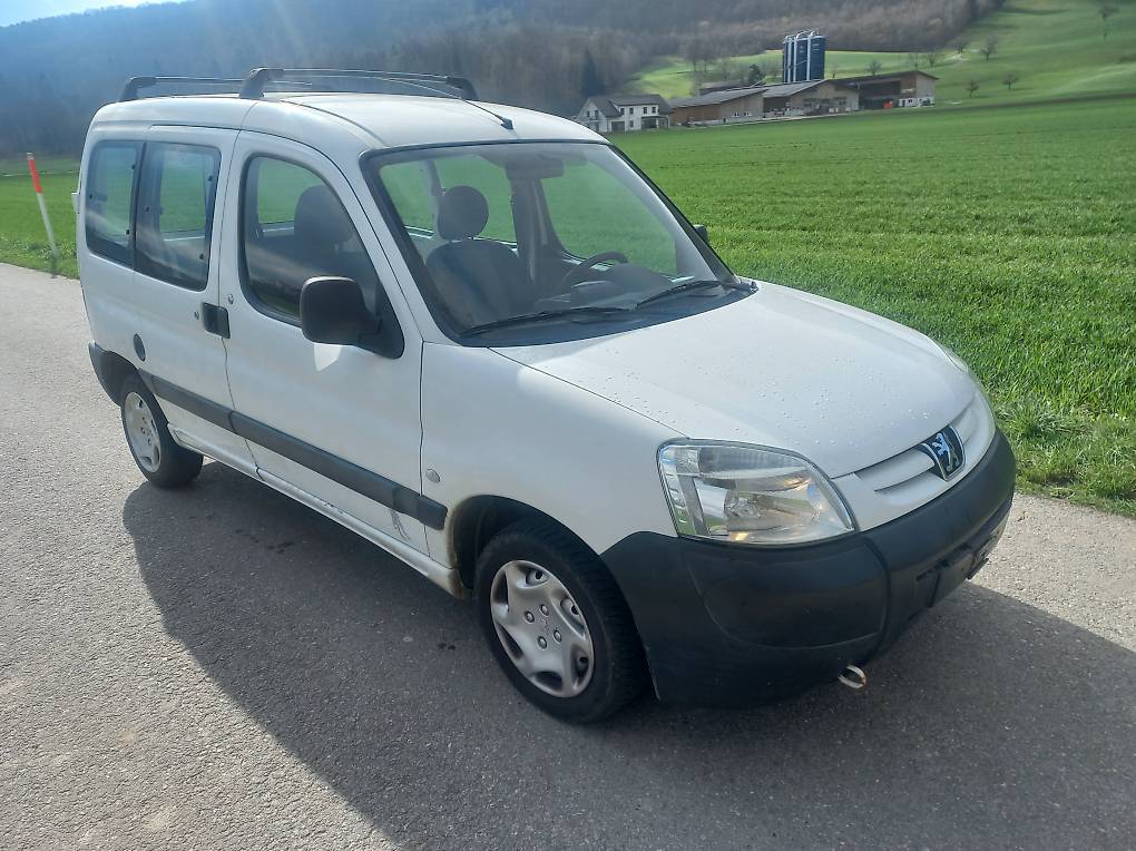 Lieferwagen Kastenwagen Peugeot Partner Benzin