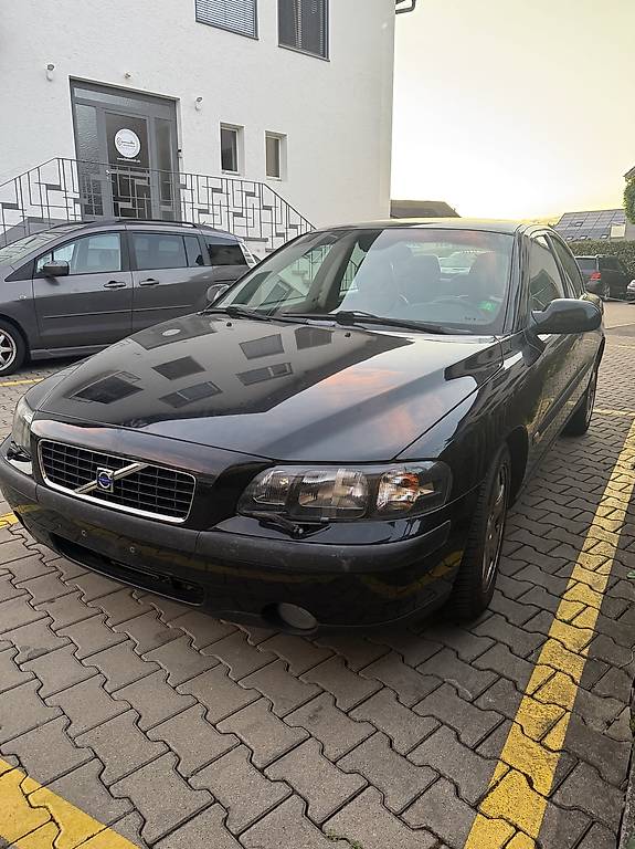 Volvo S60 2.5 T mit rest mfk