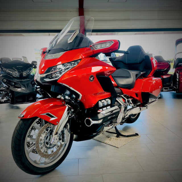 honda gl 1800 gold wing tour dct