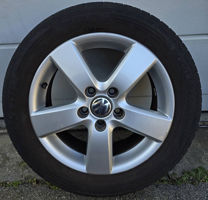 VW Golf Alufelgen Original mit Sommerreifen 205/55 R16