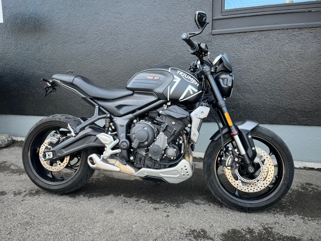 triumph trident 660