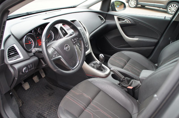 Opel Astra 1.4i Sports Tourer