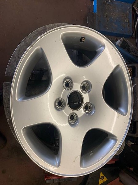  Audi 1 Felge 7Jx16H2 ET 45 LK 5x100 8DO601025C